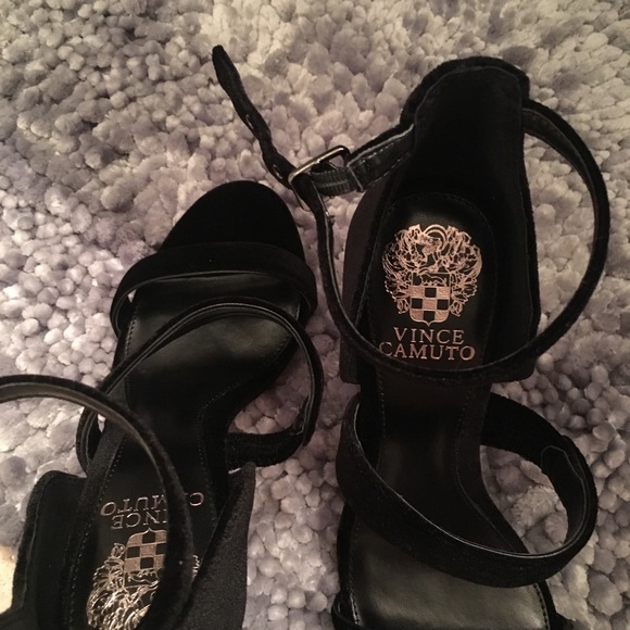 COPY - Vince Camino velvet heels - Picture 4 of 4